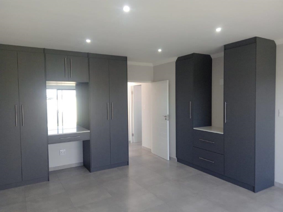 3 Bedroom Property for Sale in Paradise Beach Eastern Cape